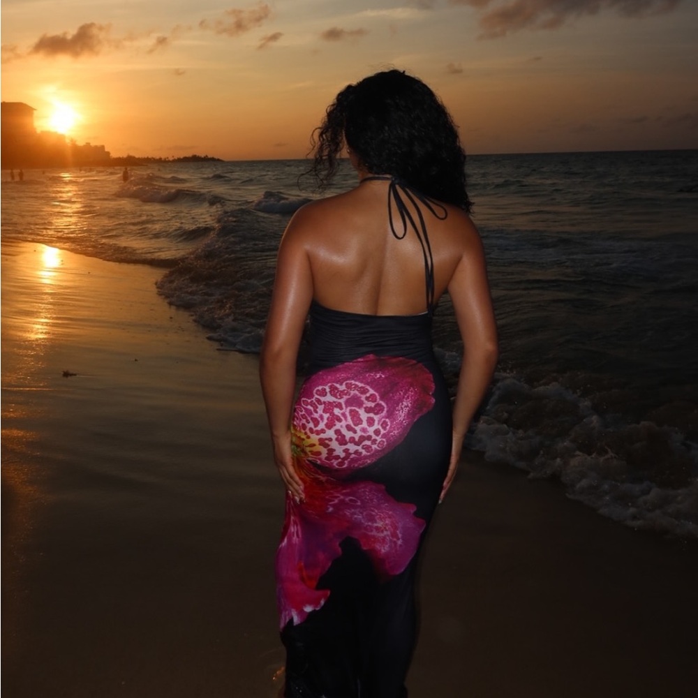 SHEIN Black and Pink Swim Sarong